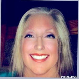 Meet your Posher, Gaylon green